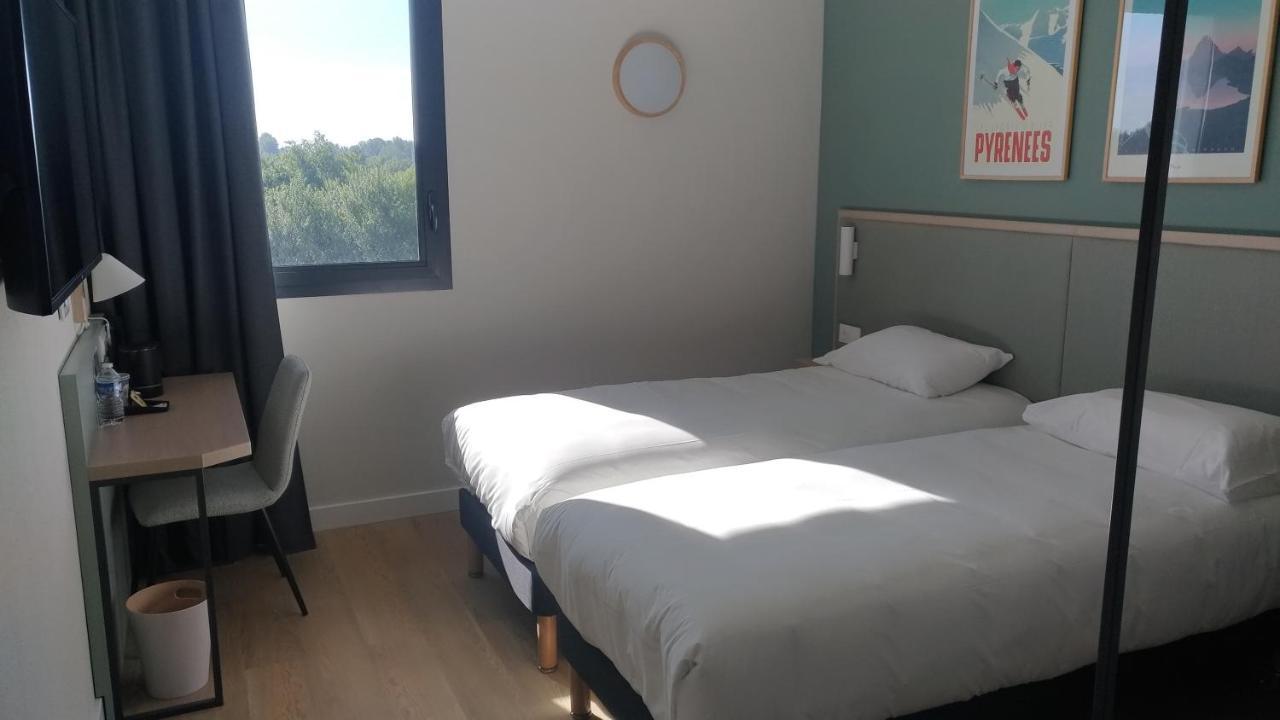 Kyriad Bordeaux Nord Sainte Eulalie Exteriör bild